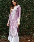 GoSriKi Women Embroidered Chikankari Kurta